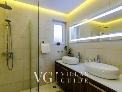 Villa Tesa Bathroom