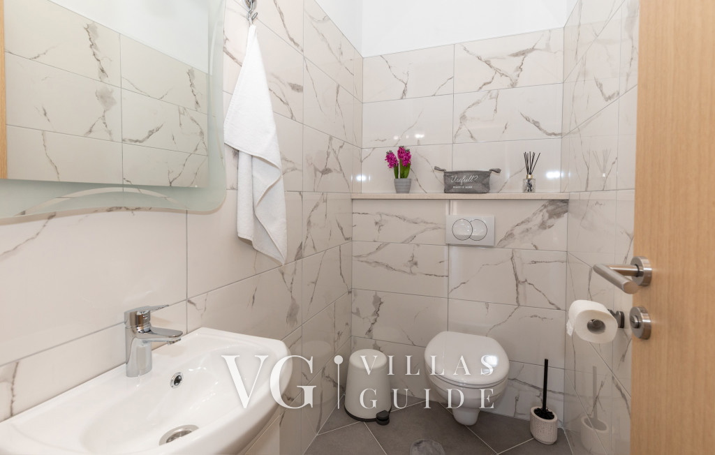 Apartment Zelenika Villa Guest toilet