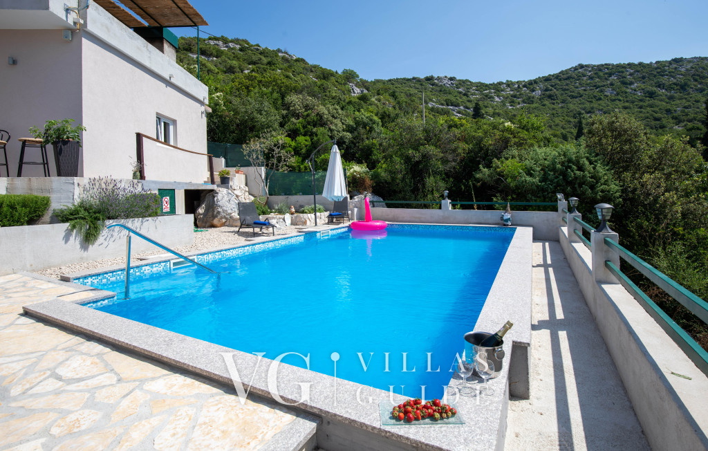 Apartment Zelenika Villa