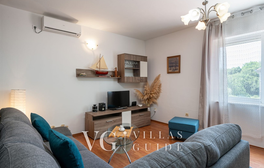 House Arkulin Living room