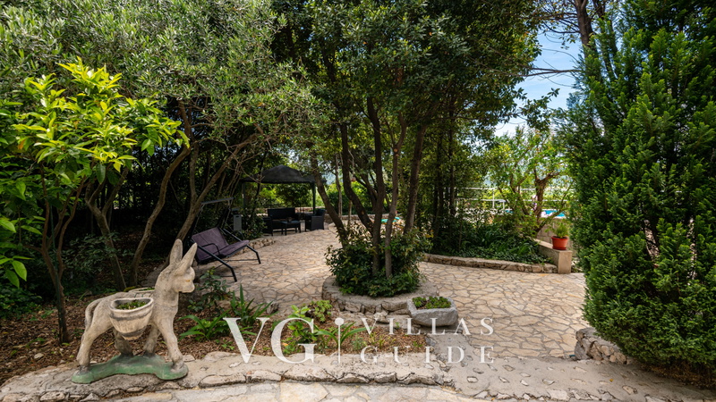 House Arkulin Dodatni sadržaji