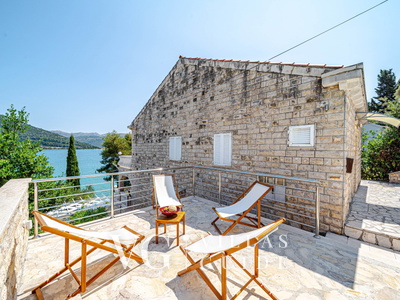 Villa Soldo Garden and property exterior