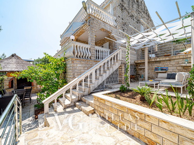 Villa Soldo Garden and property exterior