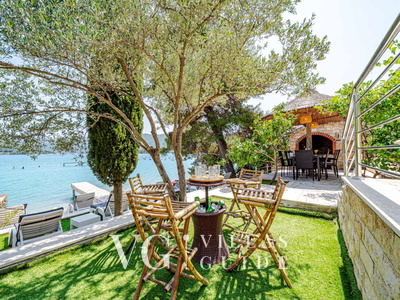 Villa Soldo Garden and property exterior