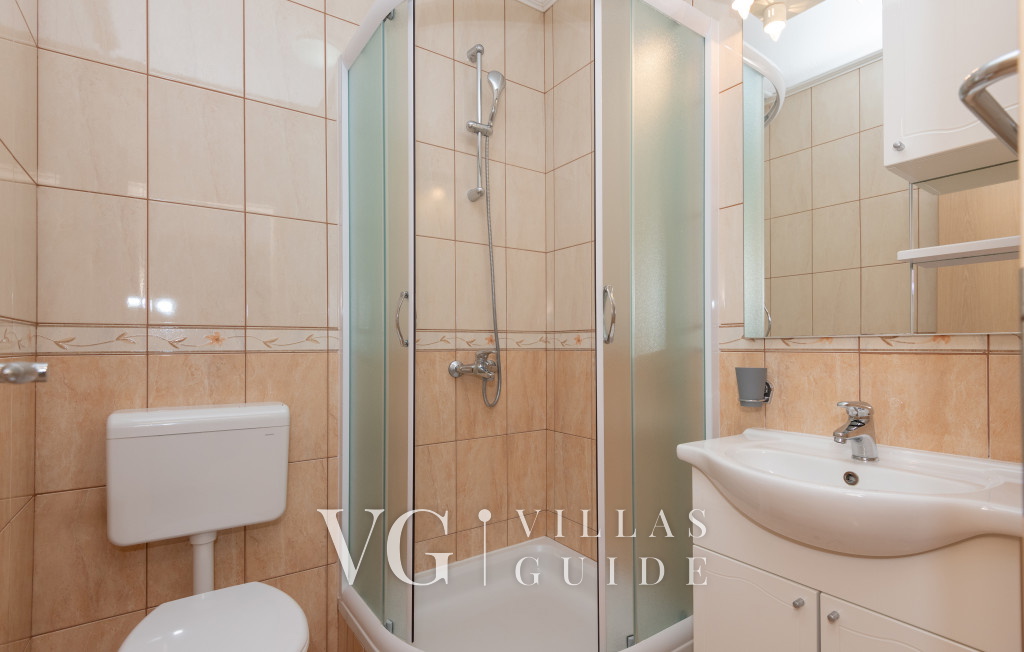 Studio Apartman Erstić 2 - Baška Voda Badezimmer