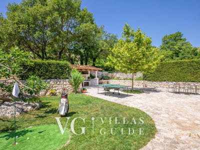 Villa Olive Additional content