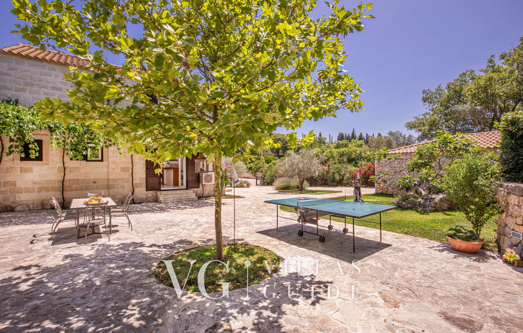 Villa Olive Additional content