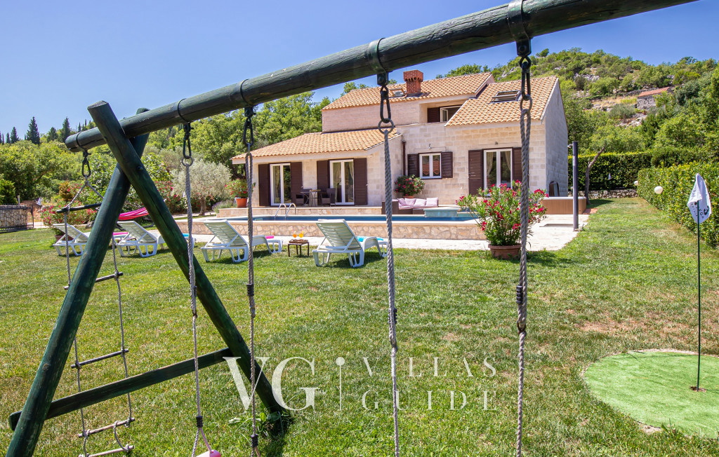 Villa Olive Additional content