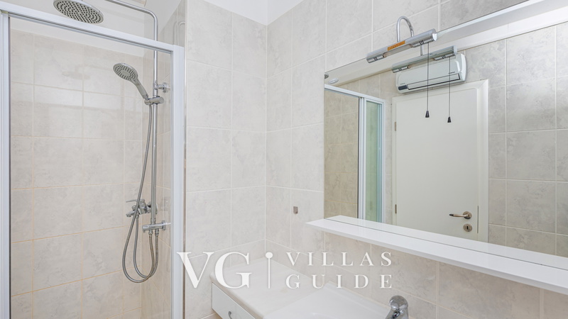 Villa Olive Kupaonica