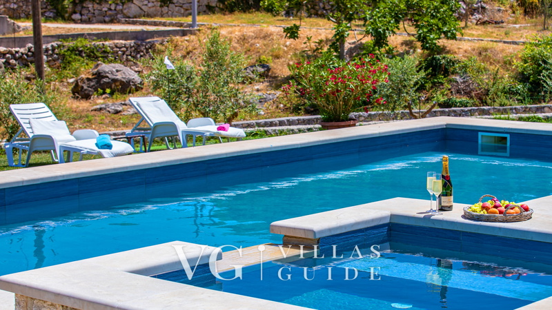 Villa Olive Pool