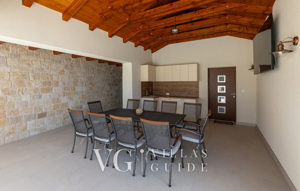 Villa Mikić Additional content