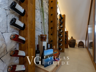 Villa Mikić Additional content