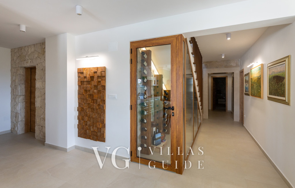 Villa Mikić Additional content