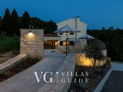 Villa Mikić Garden and property exterior