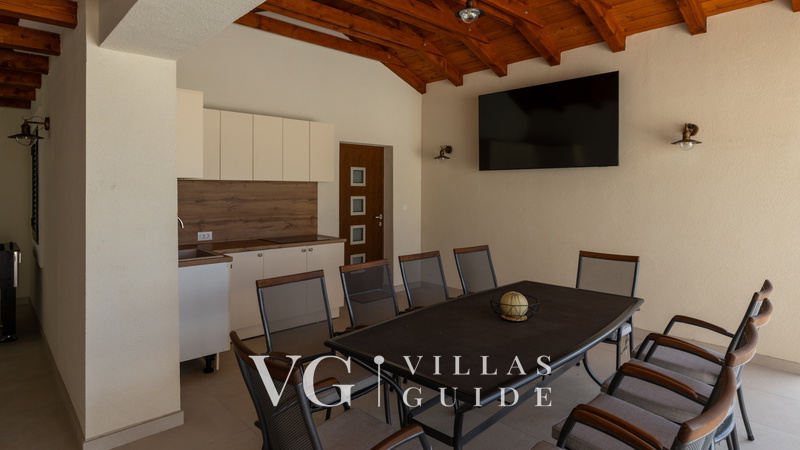 Villa Mikić Additional content