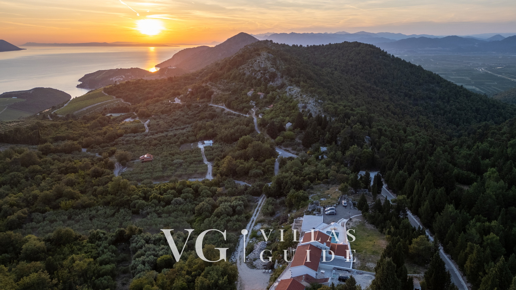 Villa Mikić Garden and property exterior