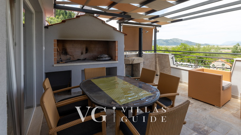 House Vidović Giardino e esterni della proprietà