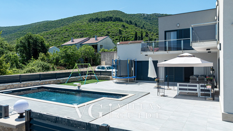 Villa Angela Garten und Außenbereich