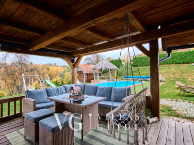 Holiday Home Trnovka Garten und Außenbereich