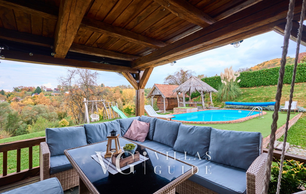 Holiday Home Trnovka Garten und Außenbereich