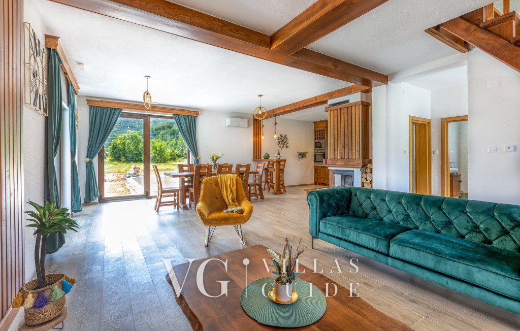 Villa D-Ika Living room