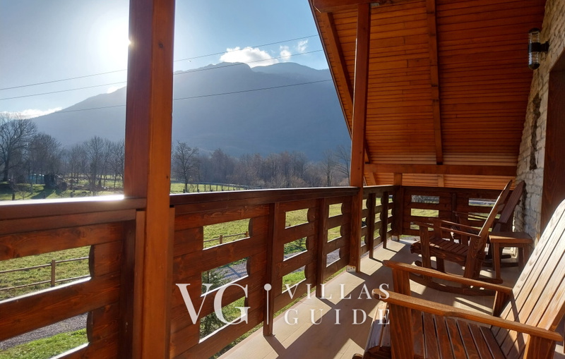 Villa D-Ika Additional content