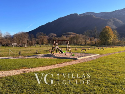 Villa D-Ika Additional content