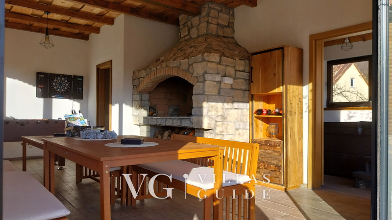 Villa D-Ika Additional content