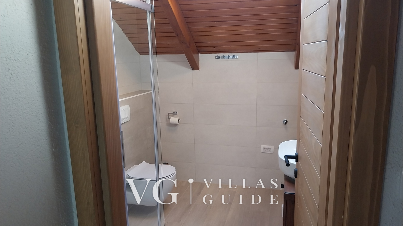 Villa D-Ika Bathroom