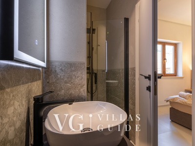Villa Brig Bathroom
