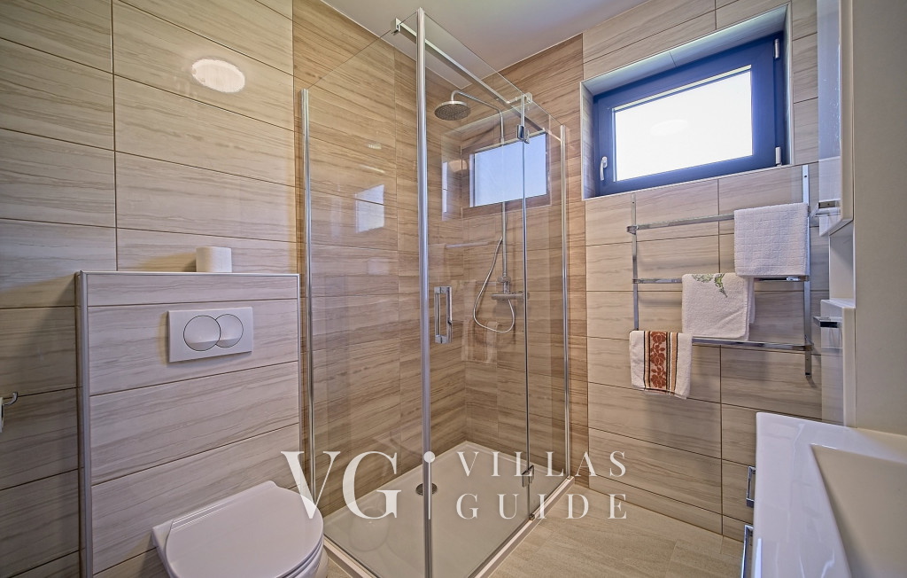 Holiday Home Lipa Bathroom