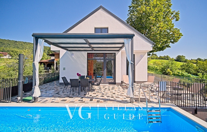 Holiday Home Lipa Pool