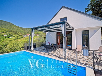 Holiday Home Lipa Pool