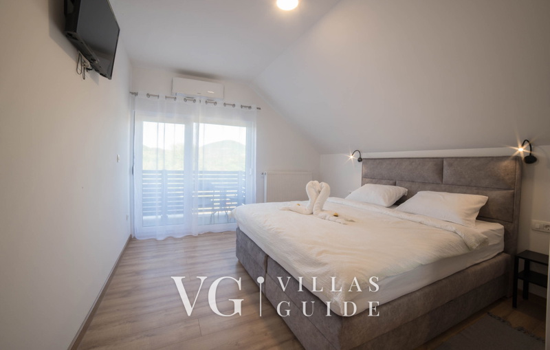 Villa Old Hills Bedroom