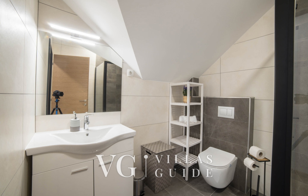 Villa Old Hills Bathroom