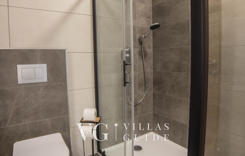 Villa Old Hills Bathroom