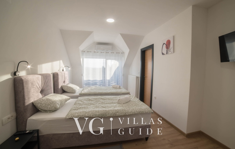 Villa Old Hills Bedroom