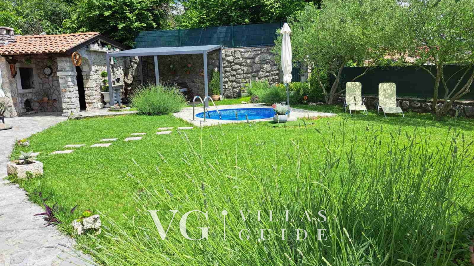 Villa Anita's place Garten und Außenbereich