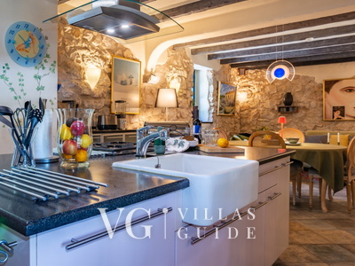 Cypress & Olive House Cucina