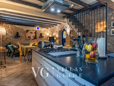 Cypress & Olive House Cucina