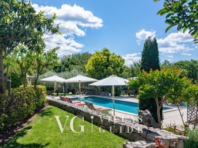 Cypress & Olive House Piscina