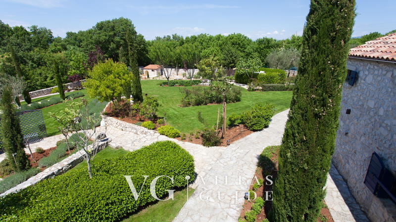 Cypress & Olive House Garten und Außenbereich