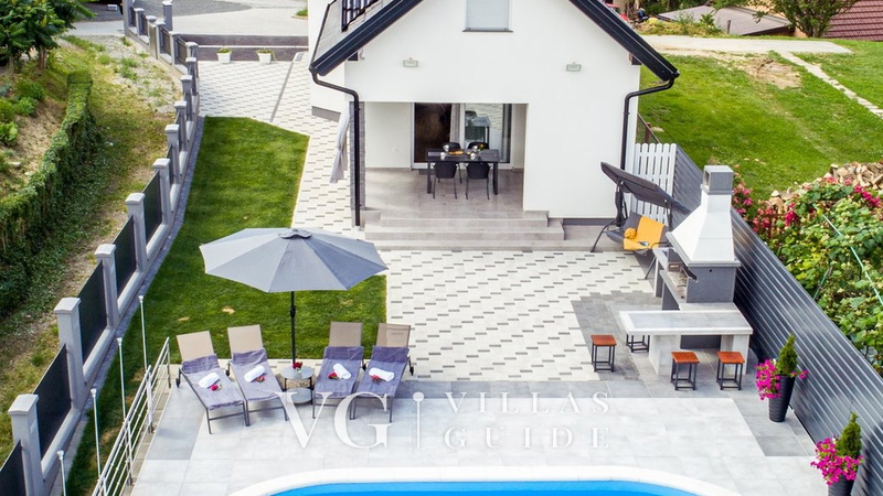 Villa Dom&San Dvorište i vanjski dio objekta