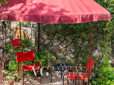 Little Blue House Additional content