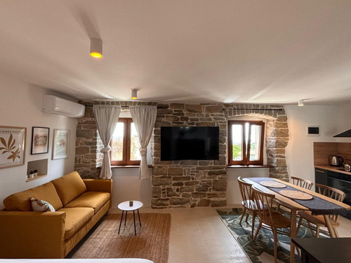 Apartment Groznjan II