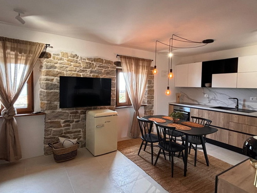 Apartment Groznjan III