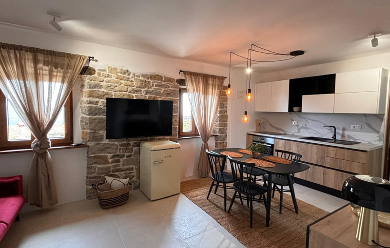 Apartment Groznjan III