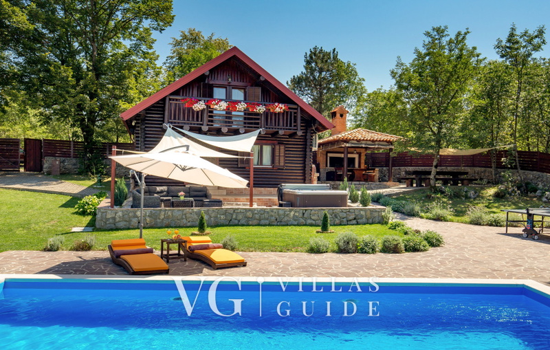 Ferienhaus Lisac Garden and property exterior