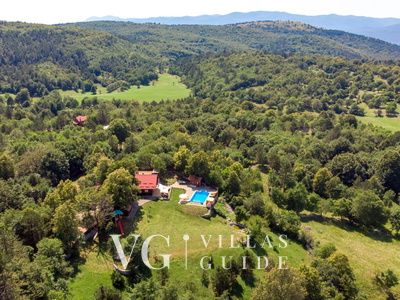 Ferienhaus Lisac Garden and property exterior