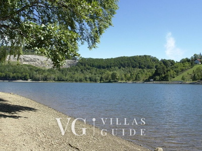 Ferienhaus Lisac Microlocation